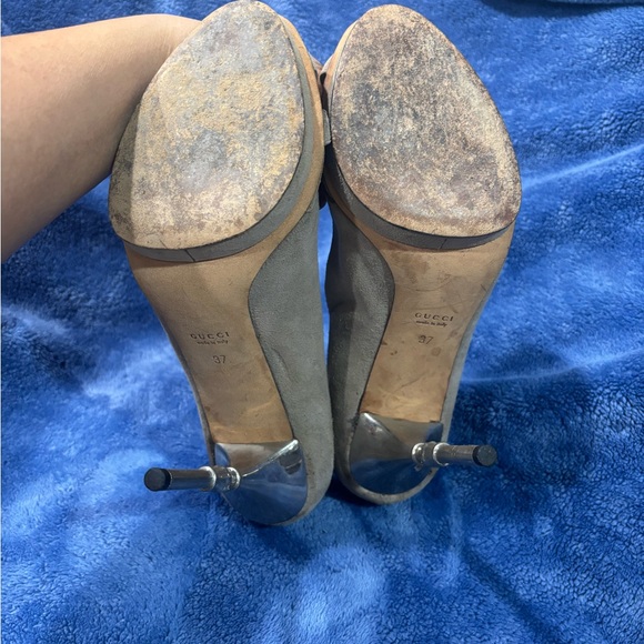 Gucci Grey Suede Bamboo Heel Open Toe Pumps - Picture 6 of 11